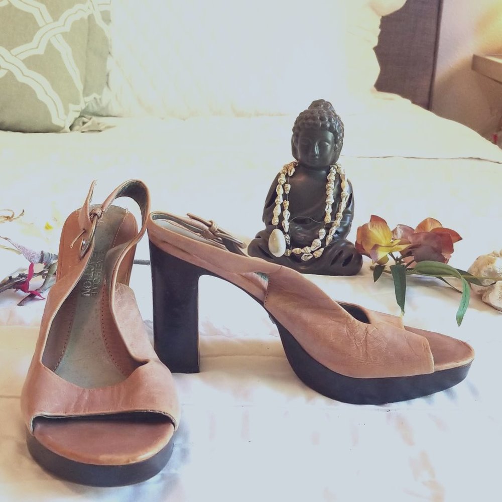 Kenneth Cole Do Re Mi Block Heel Sandals